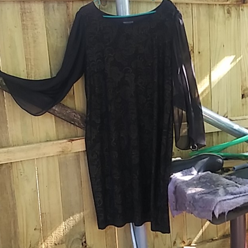 Dress Black and Gold